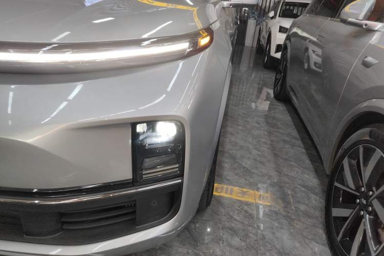 Used Li Auto L8 2023 Air model
