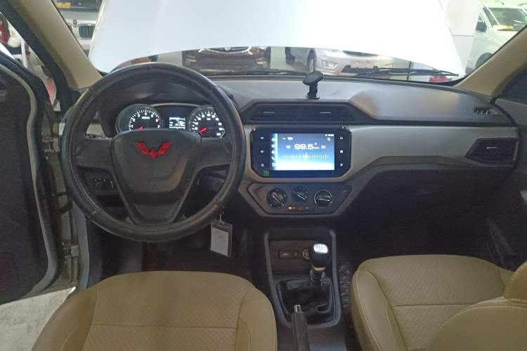 Used Wuling Hongguang 2021 1.5L Facelifted S Comfort Version with Electric Power Steering LAR
