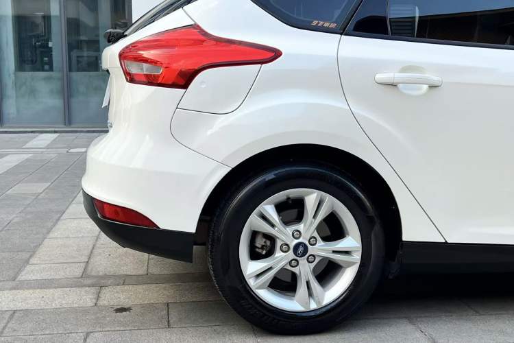 Used Ford Focus 2017 Hatchback 1.6L Automatic Comfort Plus SmartDrive Edition
