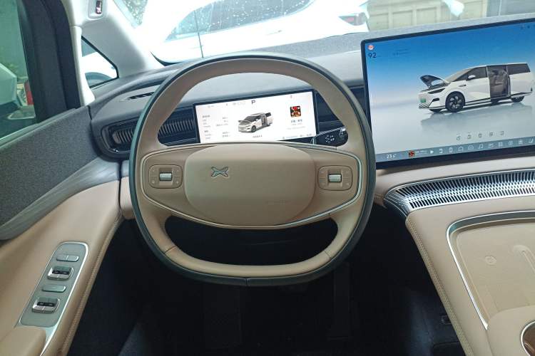 Used XPeng X9 2024 702 Ultra-Long Range Pro