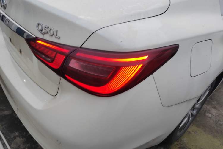 Used Infiniti Q50L 2022 2.0T Comfort Edition

