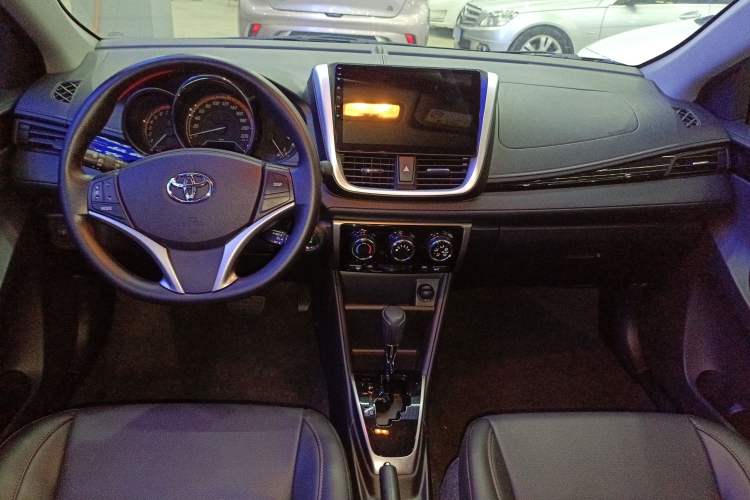 Used Toyota YARiS L 2022 X-Trail 1.5L CVT Luxury PLUS Edition
