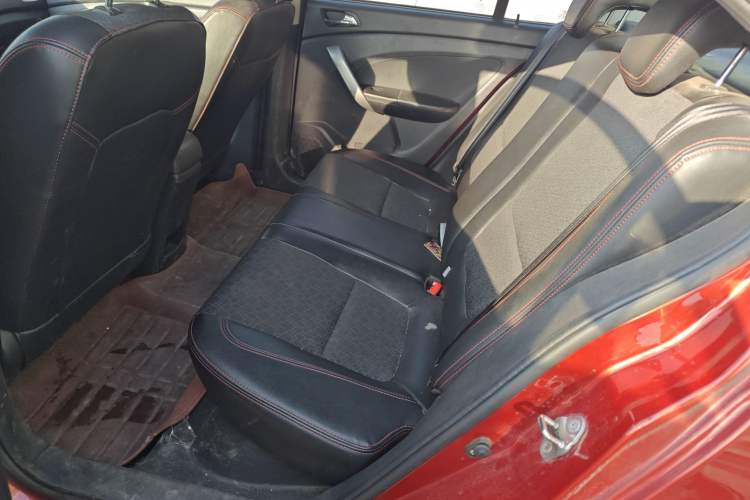 Used Cowin C3 2015 1.5L Manual Gold Diamond Edition
