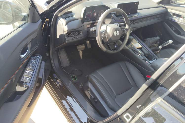 Used Honda Accord 2025 Sport Series 260TURBO Luxury Edition
