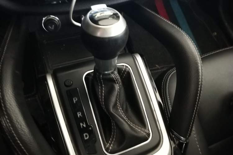 Used Zotye SR7 2016 1.5T CVT Cube Heart Edition China IV Standard
