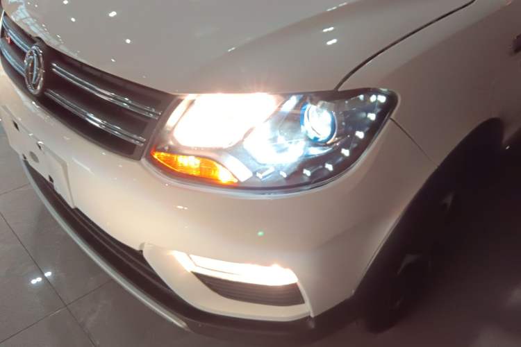 Used Dongfeng Fengon 370 2020 S370 1.5L CVT Luxury Model 5 Seats