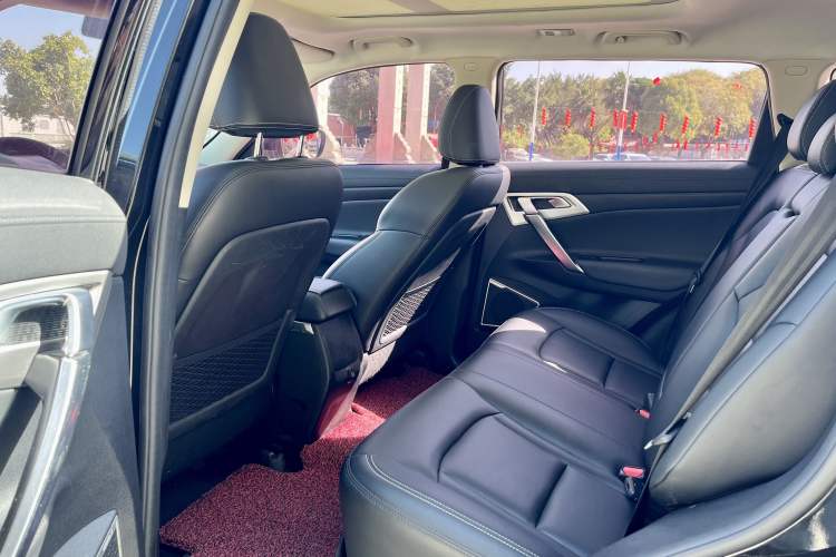 Used Geely Auto Emgrand X7 Sport 2016 2.0L Manual Smart Connect Version