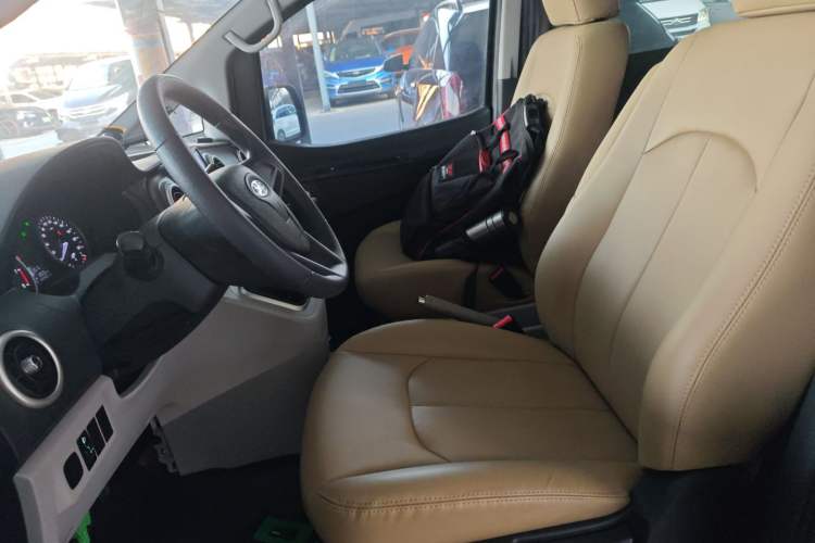 Used  M3 2019 PLUS Maker Edition 1.8L Luxury Model
