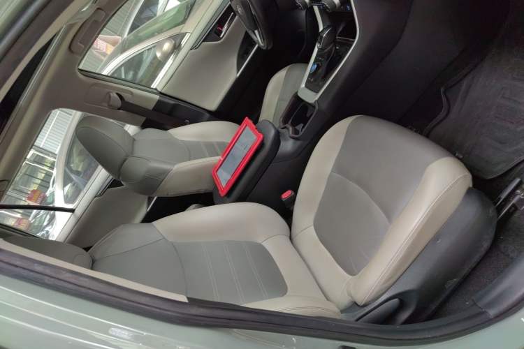 Used Toyota RAV4 2020 2.0L CVT Four-Wheel Drive Prestige Edition
