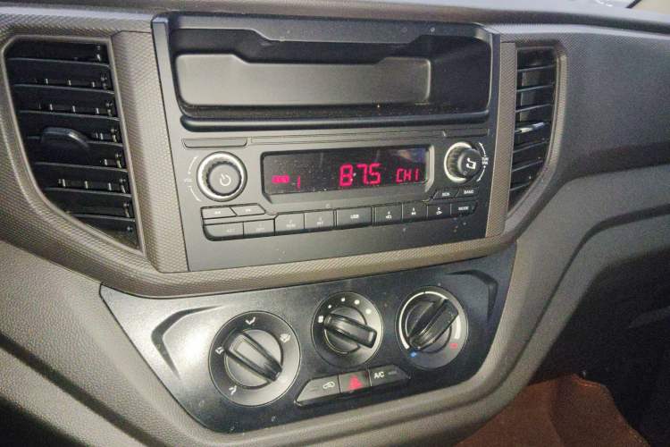 Used Wuling Hongguang V 2022 1.5L Enjoy Edition Electric-Powered LAR
