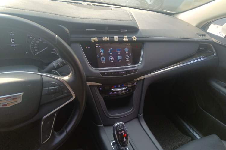 Used Cadillac XT5 2018 25T Luxury Model