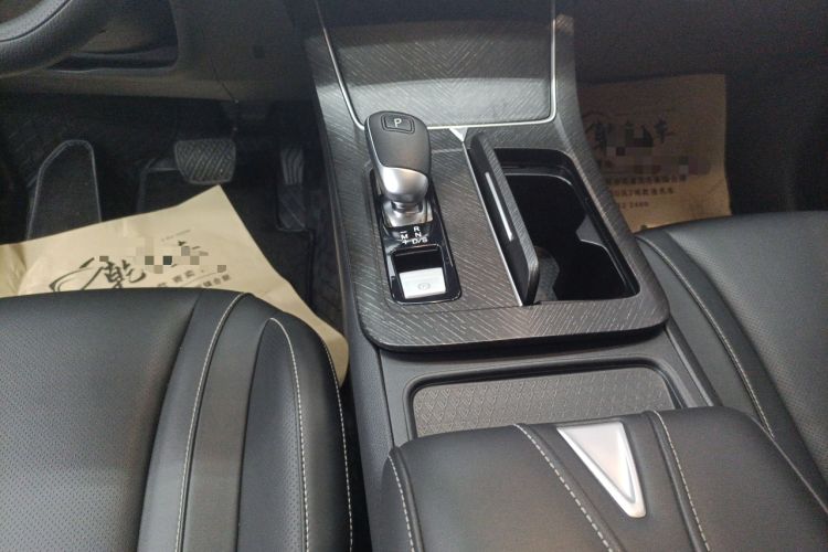 Used Venucia V 2021 260T Idol Edition
