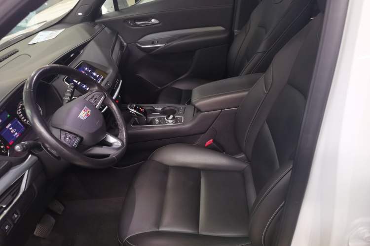 Used Cadillac XT4 2020 28T Two-Wheel-Drive Leading Version
