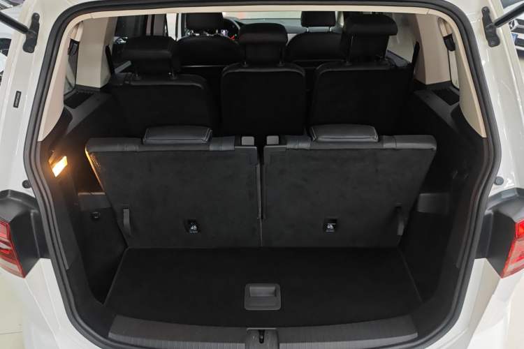 Used Volkswagen Touran 2018 Volkswagen Touran L 280TSI DSG Comfort Edition 7 Seats China V Emission Standard
