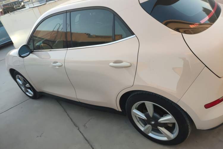 Used ORA Good Cat 2023 401 km Standard Range Luxury Version Lithium Iron Phosphate
