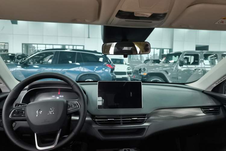 Used Hongqi E-QM5 2022 431 km Charge & Enjoy Edition
