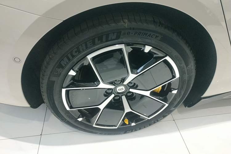 Used  SU7 2024 Four-Wheel Drive Ultra-Long Range Advanced Intelligent Driving Max Edition
