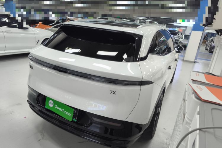 Used Zeekr 7X 2025 100 kWh Long-Range Rear-Wheel Drive with Intelligent Driving Features
