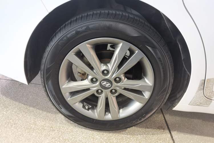 Used Hyundai Elantra 2016 1.4T Dual-Clutch Xuan Dong · Dynamic Version
