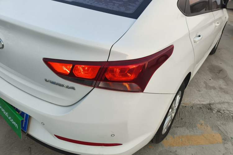 Used Hyundai Verna 2016 1.4L Manual Cool Edition GLS
