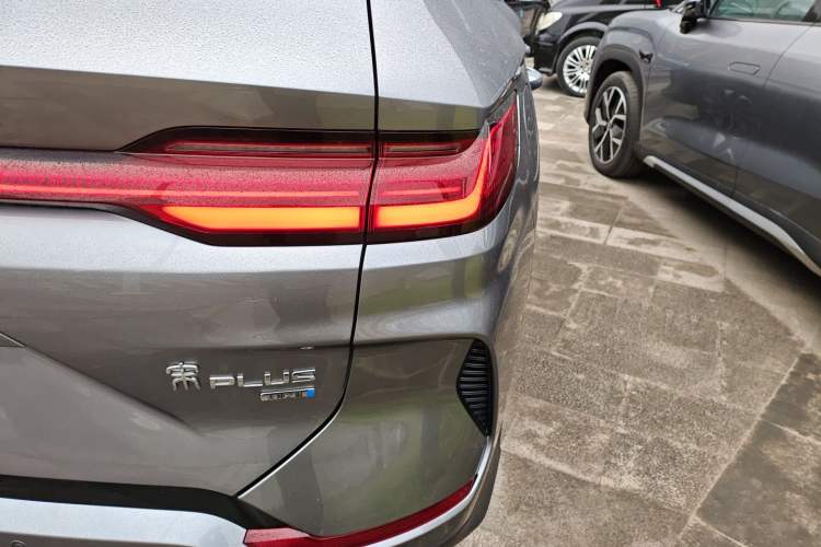 Used BYD Song PLUS New Energy 2025 DM-i Intelligent Driving 160KM Flagship Model
