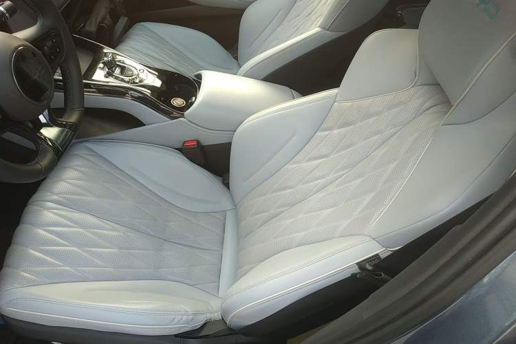 Used BYD Seal 2022 700 km Long-Range Rear-Wheel-Drive Version
