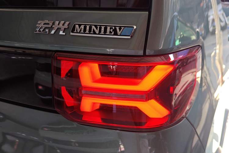 Used Wuling Hongguang MINIEV 2022 GAMEBOY 200km Play Edition with Lithium Iron Phosphate