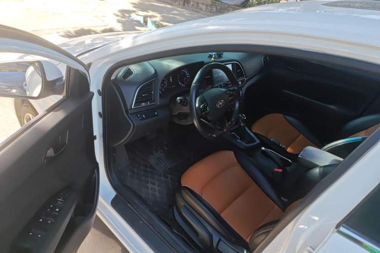 Used Hyundai Elantra 2018 1.4T Dual-Clutch Xuan Dong · Dynamic Edition
