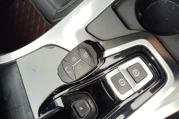 Used Lynk & Co 01 2017 2.0T Two-Wheel Drive Pro Edition
