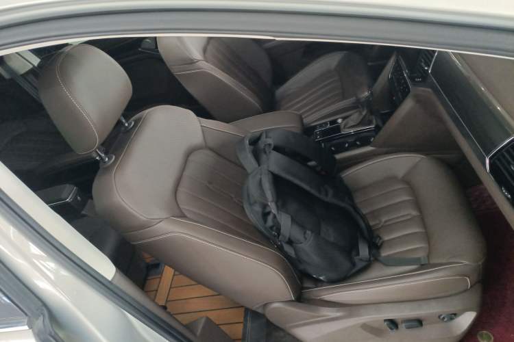 Used Volkswagen Viloran 2020 330TSI Luxury Edition
