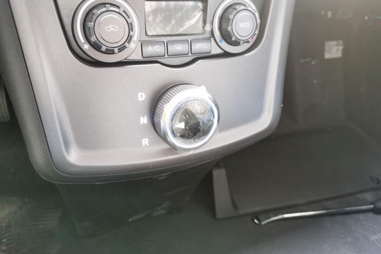 Used Foton Intelligent Blue Elf E7 2024 All-Electric Van Flat Roof 2 Seats CATL 46.36 kWh
