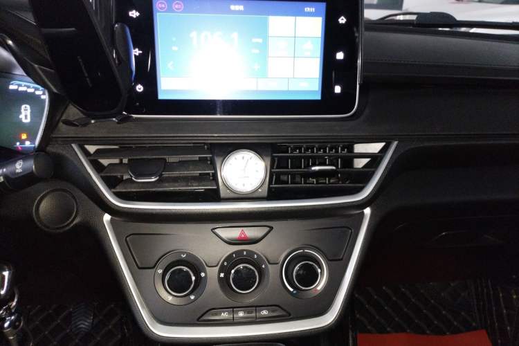 Used Wuling Hongguang S3 2018 1.5L Manual Comfort Model China V Standard
