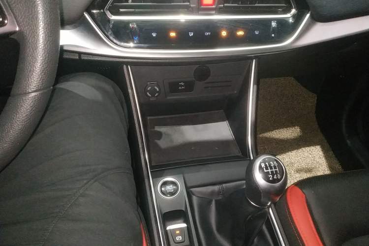 Used SOL X8 2021 300T Manual Panoramic Luxury Edition 6 Seats
