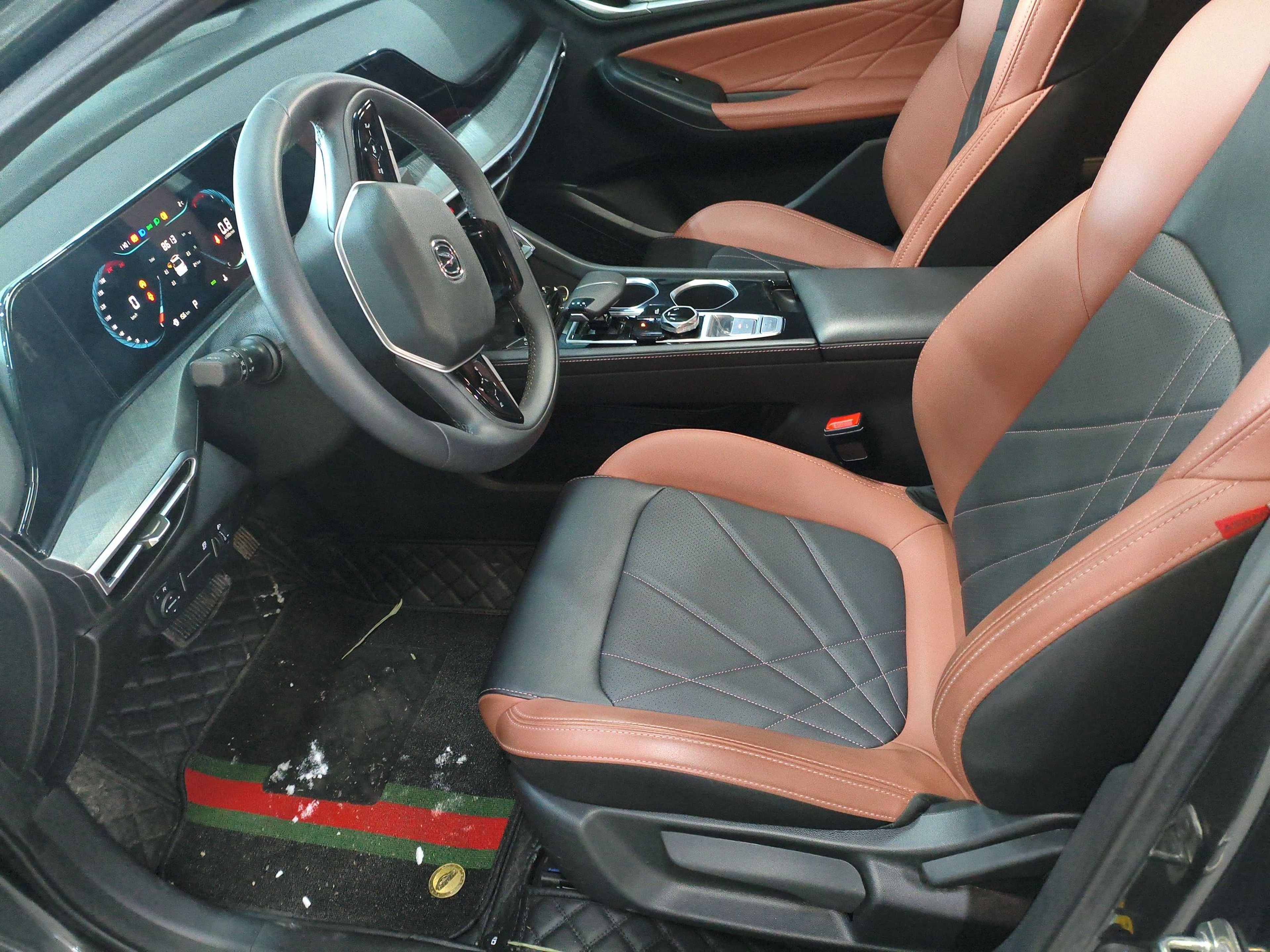 Переднее сиденье в автомобиле