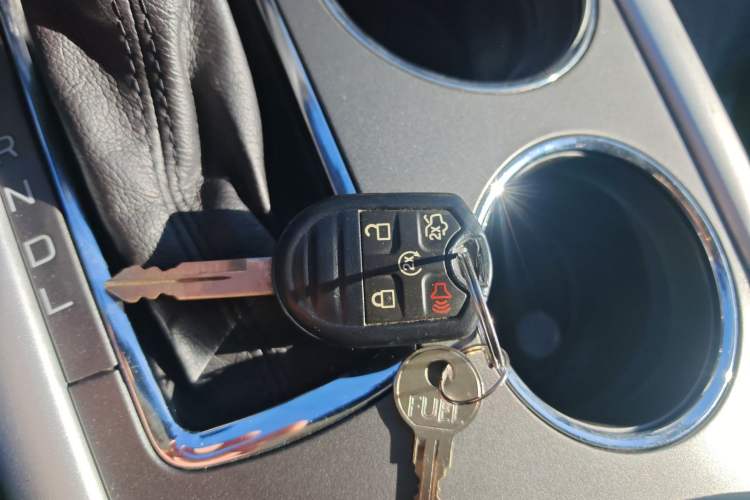 Used Ford Edge 2012 2.0T Elite Sunroof Edition
