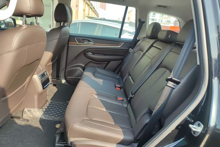 Used Roewe RX8 2019 30T Smart Connectivity Two-Wheel Drive Supreme Flagship Edition
