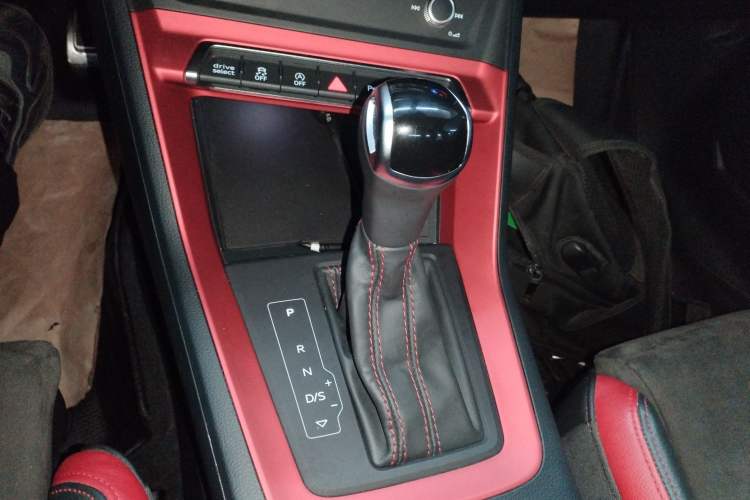 Used Audi Q3 2021 40 TFSI Fashion Dynamic Model
