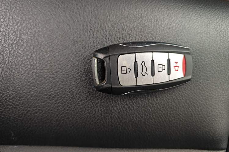 Used Haval H7 2016 Blue-Label H7 2.0T Automatic Luxury Model
