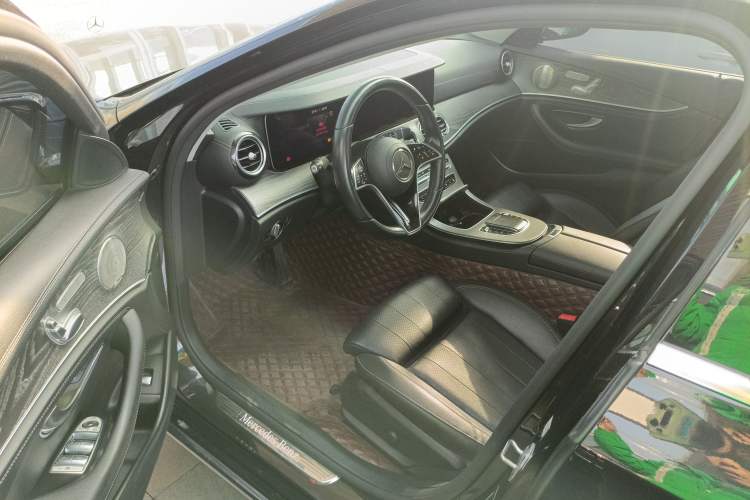 Used Mercedes-Benz E-Class 2022 Second Facelift E 300 L Luxury Edition
