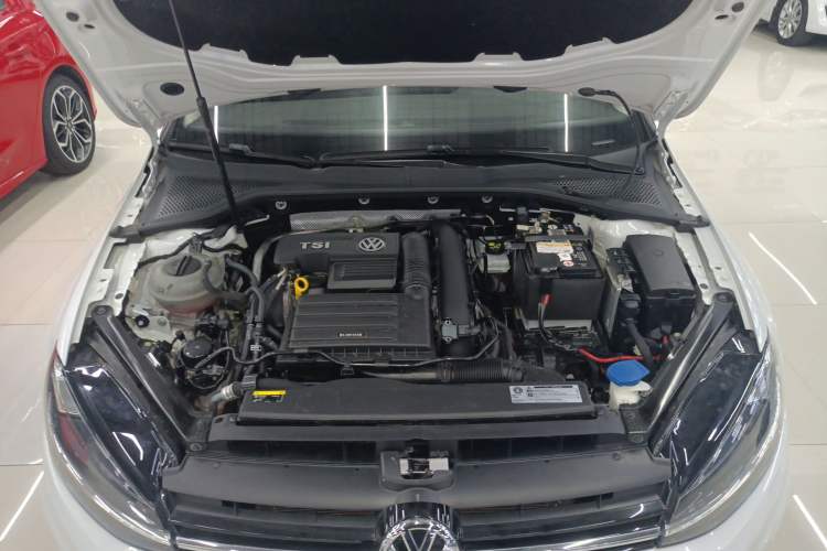 Used Volkswagen Golf 2020 200TSI DSG Comfortable and Ambitious Edition
