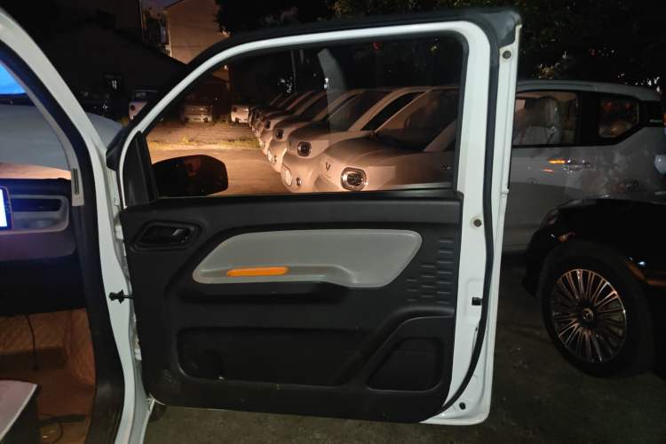 Used Wuling Hongguang MINIEV 2021 Macaron Fashion Edition Lithium-Ion Battery
