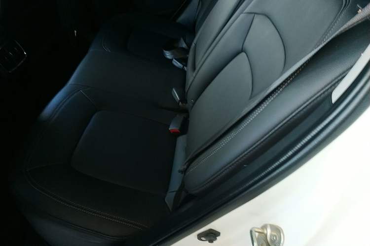 Used Kia Sportage R 2015 2.0L Automatic Two-Wheel Drive DLX Model