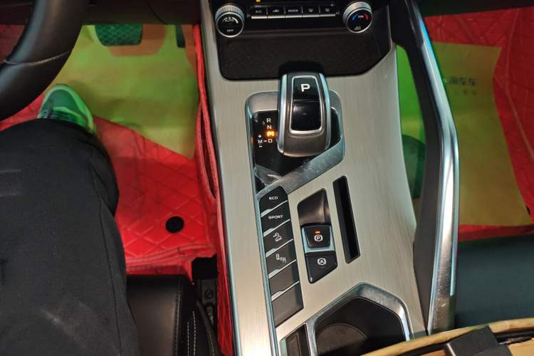 Used Geely Auto Coolray 2019 260T DCT Knight China V Standard