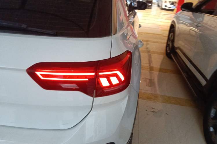 Used Volkswagen T-ROC 2020 280TSI DSG Two-Wheel Drive Comfort Version