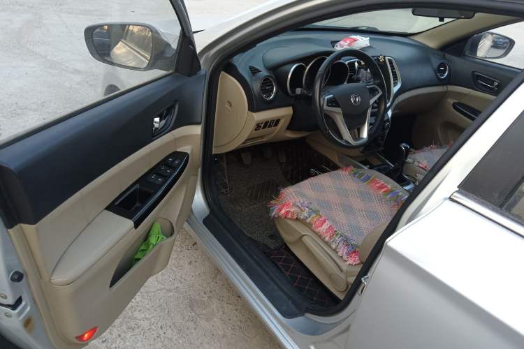 Used Changan Eado 2014 1.6L Manual Luxury Model