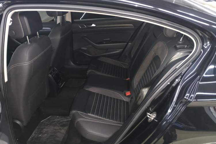 Used Volkswagen Magotan 2020 330TSI DSG Leading Model
