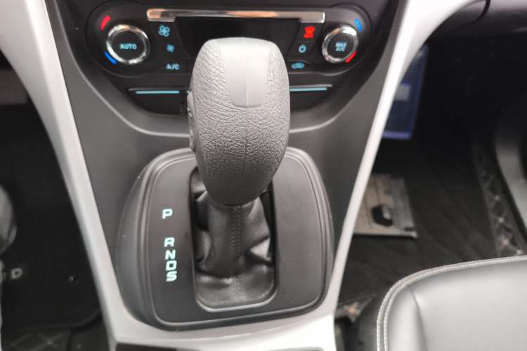 Used Ford Kuga 2015 1.5L GTDi Two-Wheel-Drive Comfort Model
