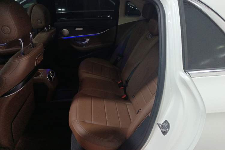 Used Mercedes-Benz E-Class 2019 E 300 L Sporty and Stylish Model