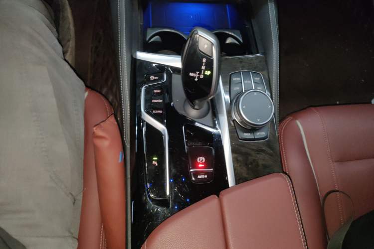 Used BMW 5 Series 2022 Second Facelift 525Li M Sport Package
