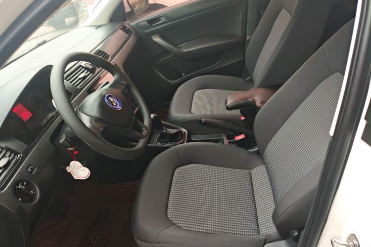 Used Volkswagen Santana 2016 1.6L Automatic Fashion Edition